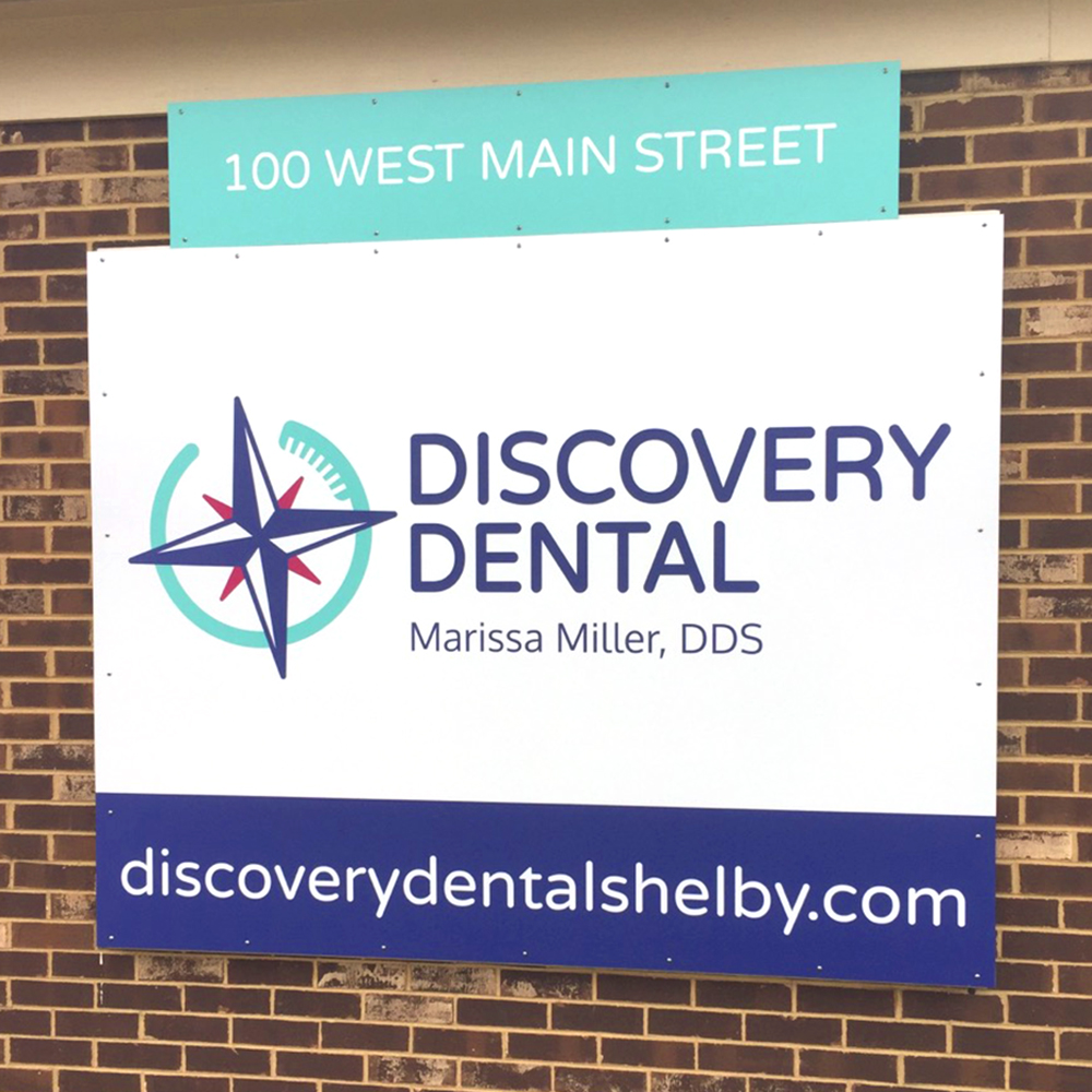 Exterior wall sign at Discovery Dental